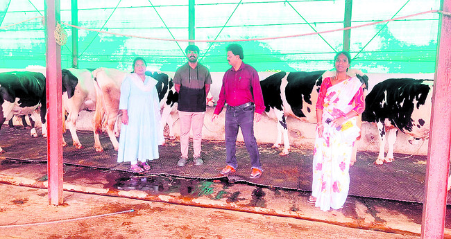 కొండలు ఎక్కేసి.. క్షీర సాగరం ఈదేస్తూ!1