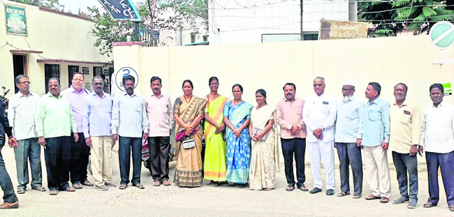 డీపీఓగా జెడ్పీ సీఈఓ వెంకట్‌రెడ్డి  
1