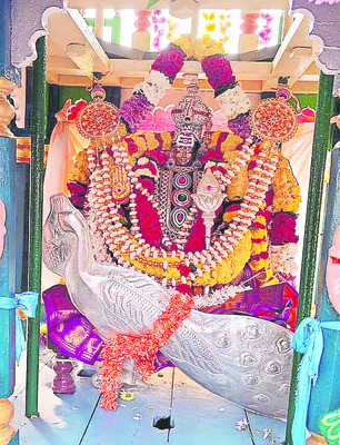 స్వామి రథోత్సవం.. అంగరంగ వైభవం1