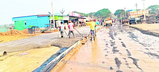 కొనసాగుతున్న మేడారం పనులు1