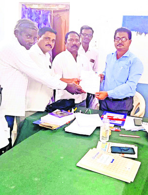 నామినేషన్లు 442