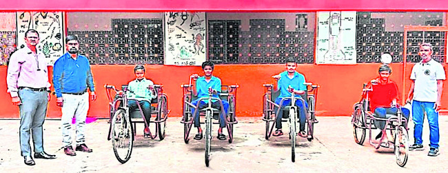 క్రీడా పోటీల్లో ‘విభిన్న’ ప్రతిభ1