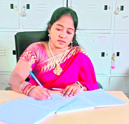 పార్టీల జెండా దిమ్మెలకు సున్నం1