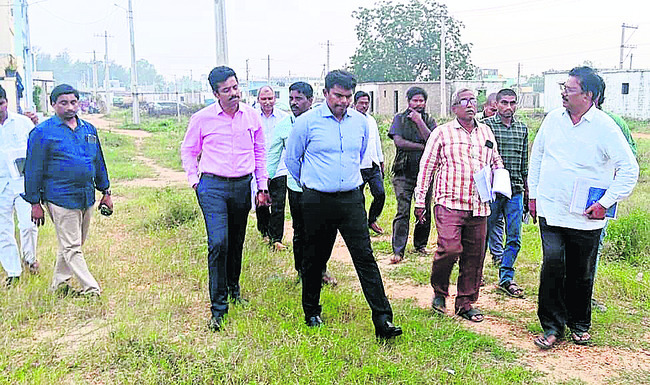 వైద్యసేవల్లో నిర్లక్ష్యం  వహిస్తే చర్యలు 
1