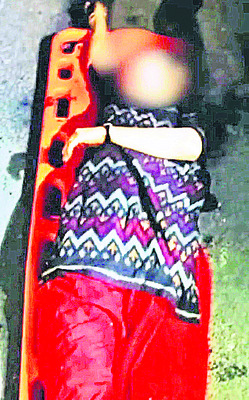 సోదరుని పెళ్లికి హాజరై వస్తుండగా.. 1