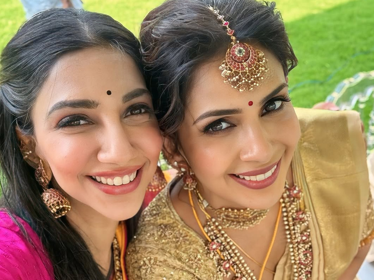 Big Boss Tamil fame Samyuktha Shan marries cricketer Aniruddha Srikanth Photos7