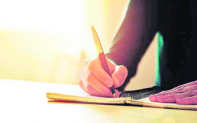 ముడుపుల మత్తులో జోగుతూ.. 
1