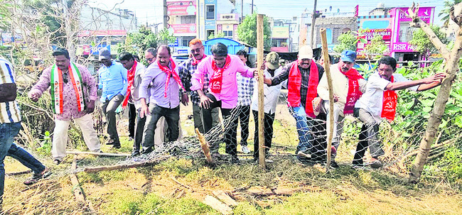 ఎవడ్రా మనల్ని ఆపేది! 1