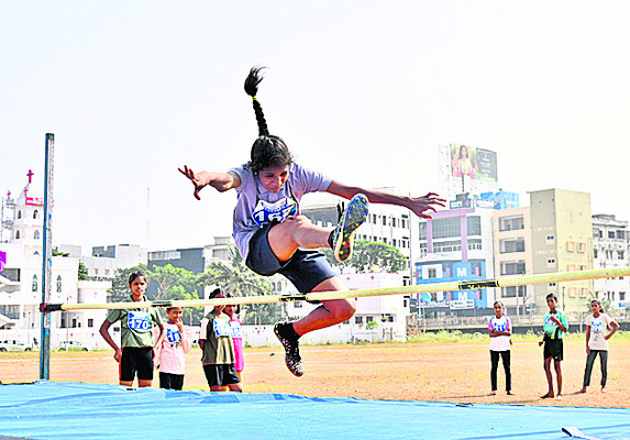 ఉత్సాహంగా అథ్లెటిక్స్‌ పోటీలు 1
