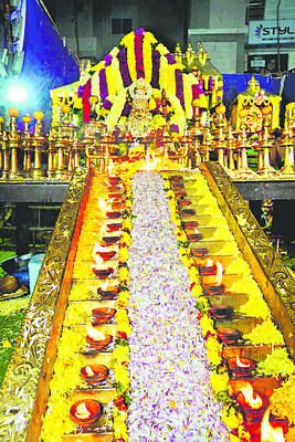 అమరేశ్వరాలయంలో  కాలభైరవస్వామికి పూజలు 1