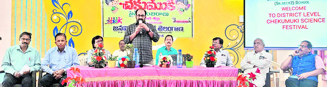 విద్యార్థుల కళార్చన1