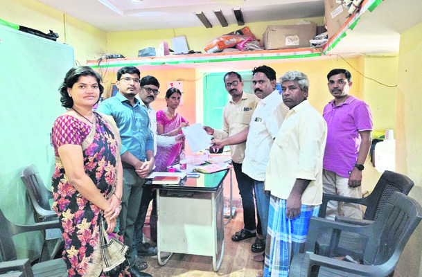 మందకొడిగా నామినేషన్లు 1