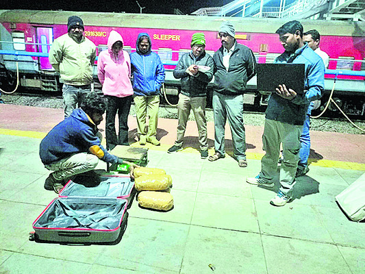 ధనలక్ష్మి పూజలు ప్రారంభం 2