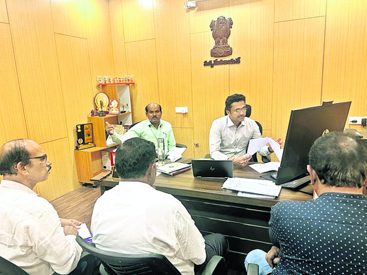 చీర ఎన్ని రోజుల్లో నేస్తారు? 1