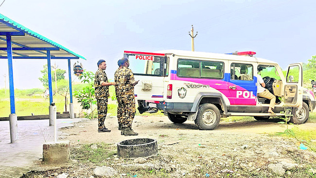 గూడు చెదిరె..గుండె పగిలె 4