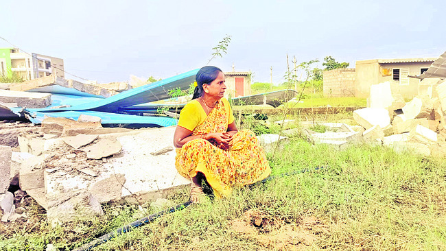 గూడు చెదిరె..గుండె పగిలె 2