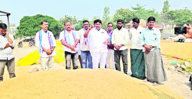 స్థానికంలో  విజయమే లక్ష్యం : బీజేపీ 
2