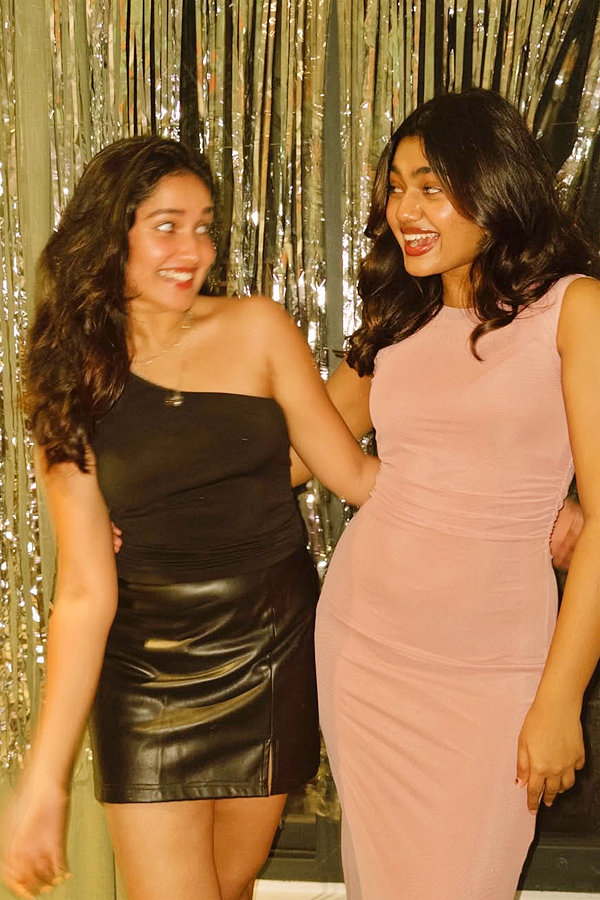 Actress Anika Surendran Birthday Celebrations With Friends Photos6