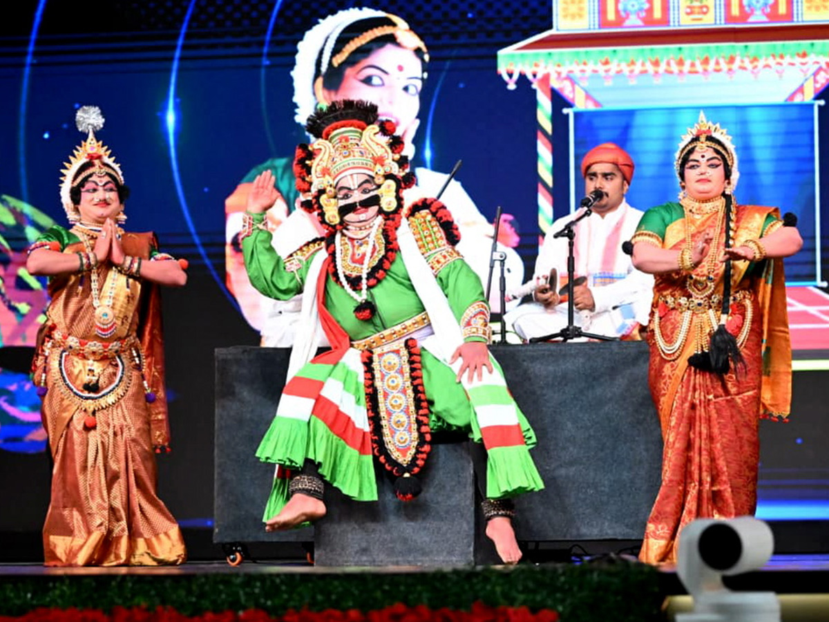 Closing Ceremony of the 56th International Film Festival of India10