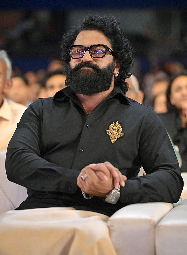 Closing Ceremony of the 56th International Film Festival of India5