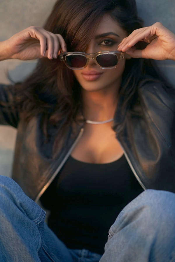 Naga Chaitanya Wife Sobhita Dhulipala latest Glamour Photos5