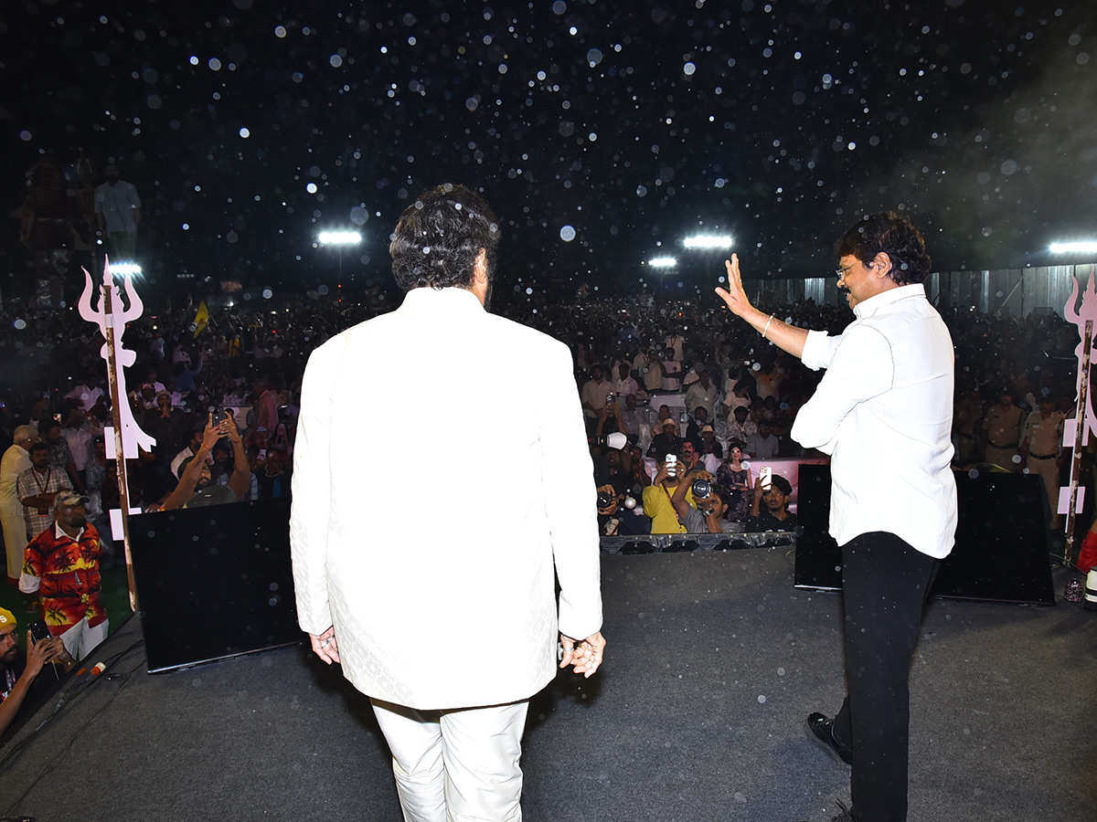 Nandamuri Balakrishna Akhanda 2 Movie Pre Release Event Photos7