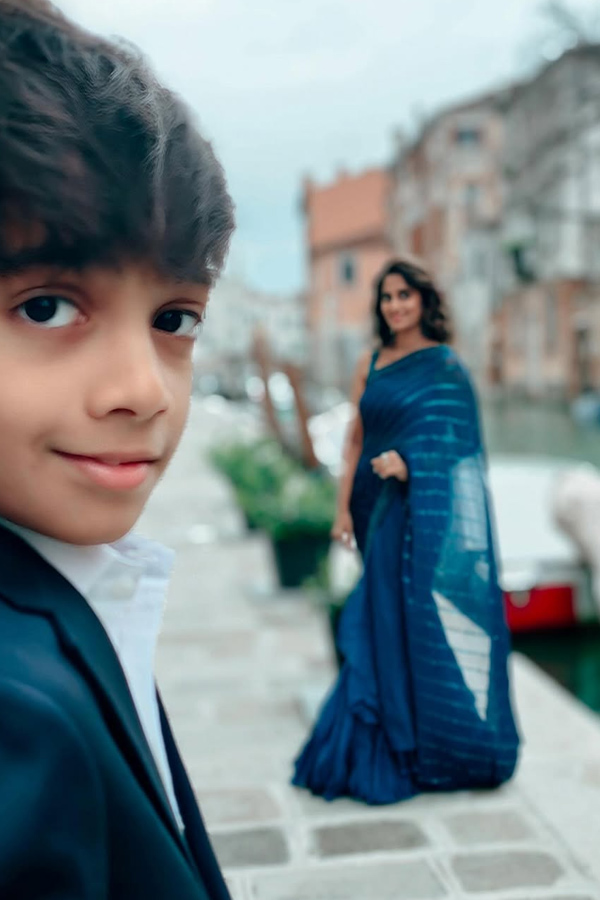 Thala Ajith Family Pictures and Moments Photos6