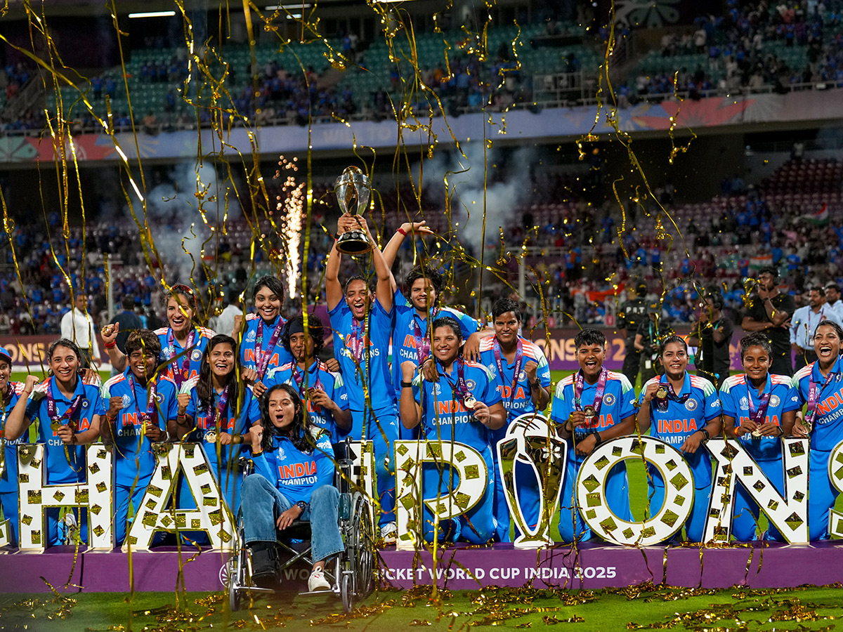  ICC Womens World Cup Final Celebrate with the Trophy Ceremony Photos11