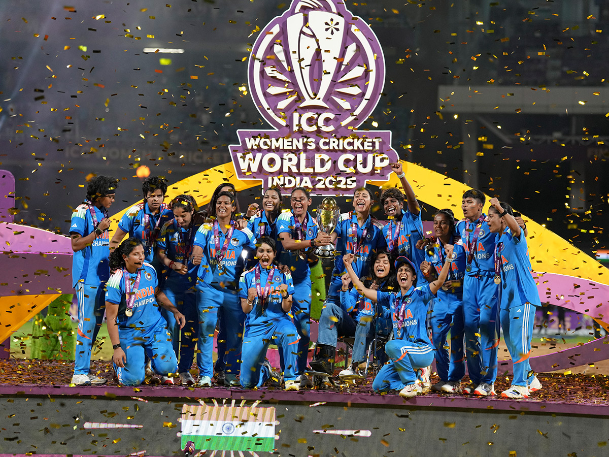  ICC Womens World Cup Final Celebrate with the Trophy Ceremony Photos15