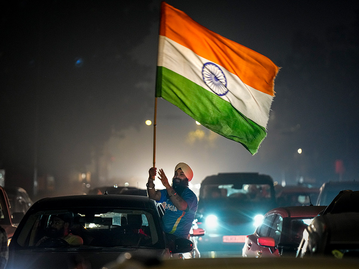  ICC Womens World Cup Final Celebrate with the Trophy Ceremony Photos18