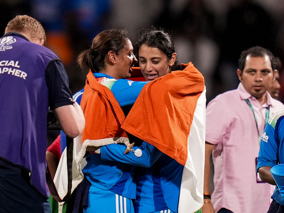  ICC Womens World Cup Final Celebrate with the Trophy Ceremony Photos32