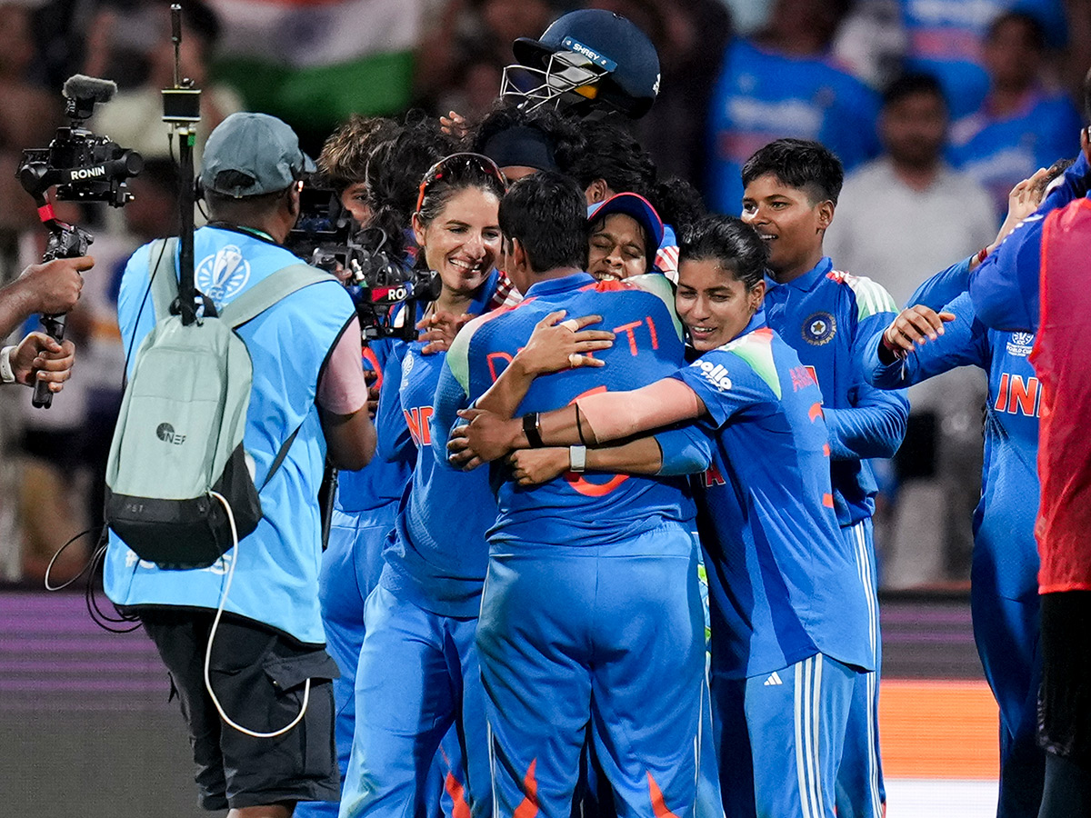  ICC Womens World Cup Final Celebrate with the Trophy Ceremony Photos34