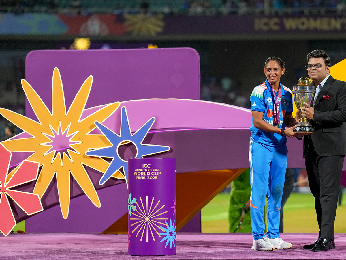  ICC Womens World Cup Final Celebrate with the Trophy Ceremony Photos9