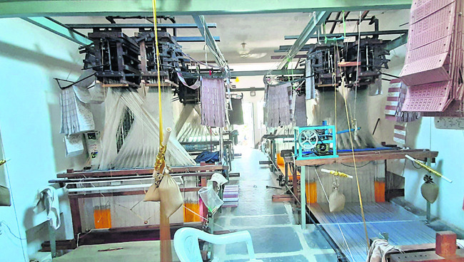 నేతన్న దినోత్సవం సాక్షిగా కూటమి ప్రభుత్వం చేనేత కార్మిక1