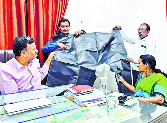 చీనీలో కలుపు నివారణకు ‘వీడ్‌మ్యాట్‌’ 1