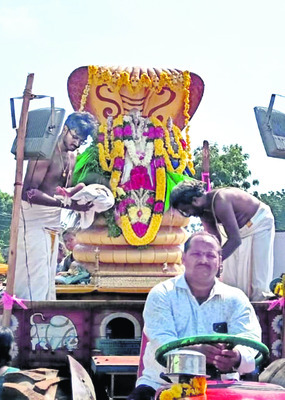 వైభవంగా గిరి ప్రదక్షిణ 1