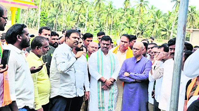      కమిటీ వేశాం  
7