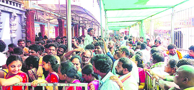 వైభవంగా వాడపల్లి వెంకన్న జల విహారం2