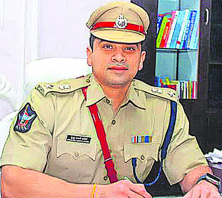 ఎన్టీఆర్‌ జిల్లా పోలీస్‌ కమిషనరేట్‌కు మరో ముగ్గురు డీసీ3