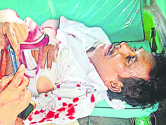 గుర్తు తెలియని వాహనం ఢీకొని వ్యక్తి మృతి 
1