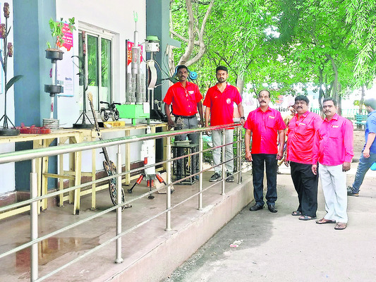 కళాకృతులు అదుర్స్‌..1