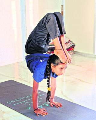 యోగా.. ఒంటికి ఆరోగ్యమేగా4