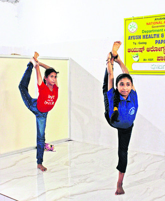 యోగా.. ఒంటికి ఆరోగ్యమేగా2