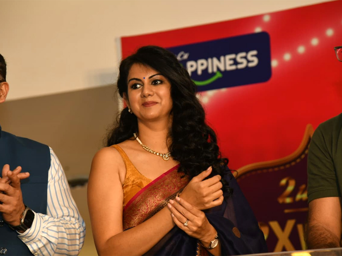 Actress Kamna Jethmalani At LuLu Mall Hyderabad7