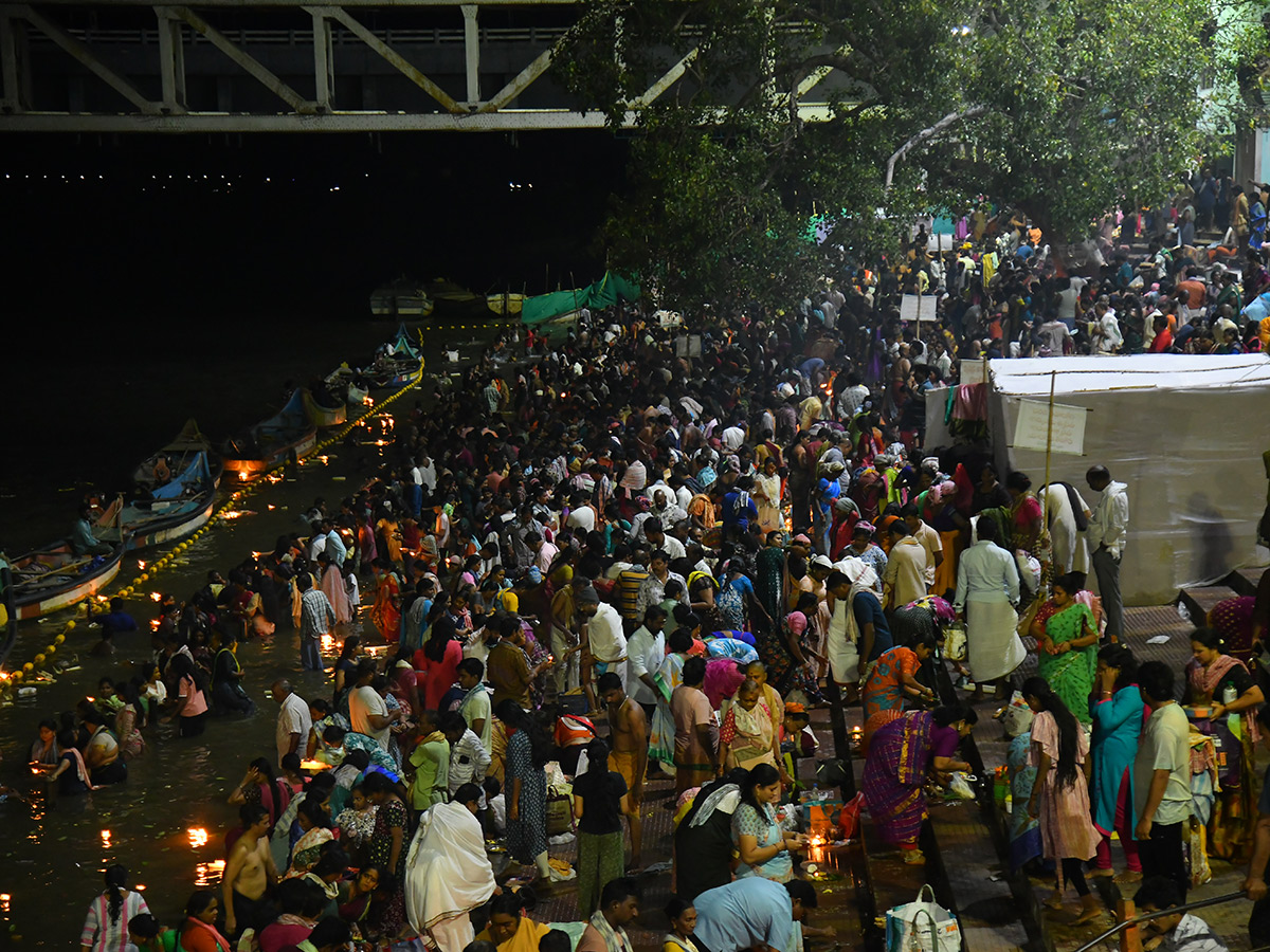 Devotional : Devotees Rush at Temples in Karthika Somavaram3