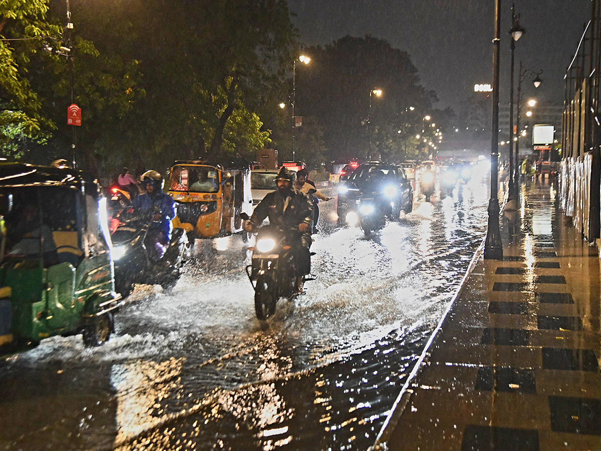 Heavy Rainfall in Hyderabad 2025 Photos3