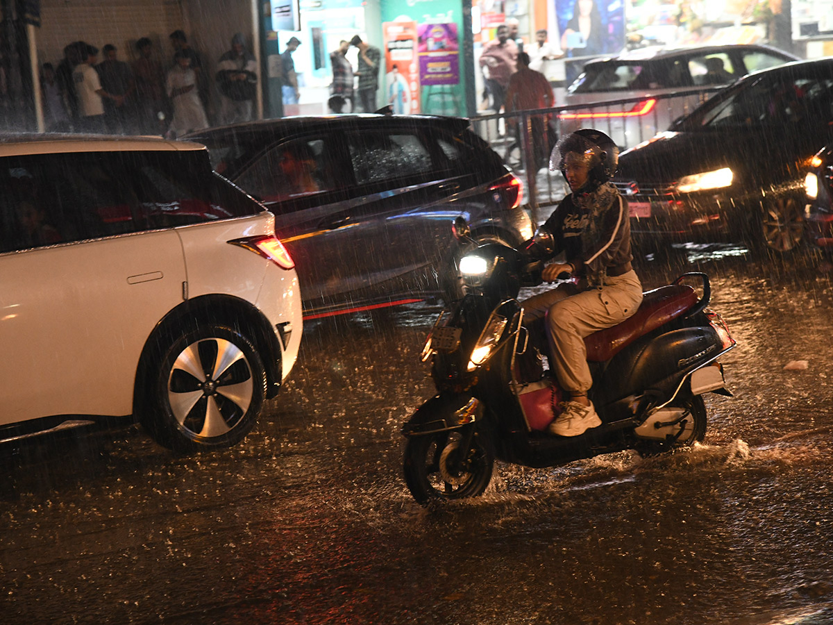 Heavy Rainfall in Hyderabad 2025 Photos4