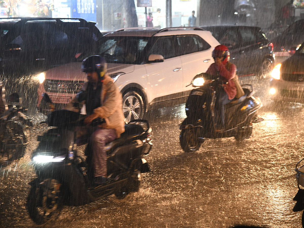 Heavy Rainfall in Hyderabad 2025 Photos5