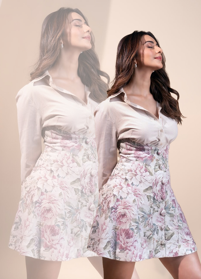 Rakul's glamour in a skirt is not usual! (Photos)3