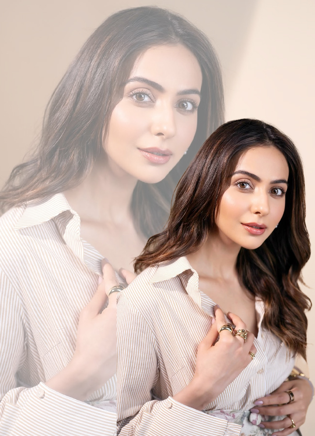 Rakul's glamour in a skirt is not usual! (Photos)5